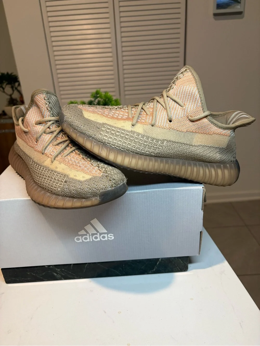 Adidas Yeezy Boost 350 V2 Dessert Tan Men’s size 7 sneakers *Rare*